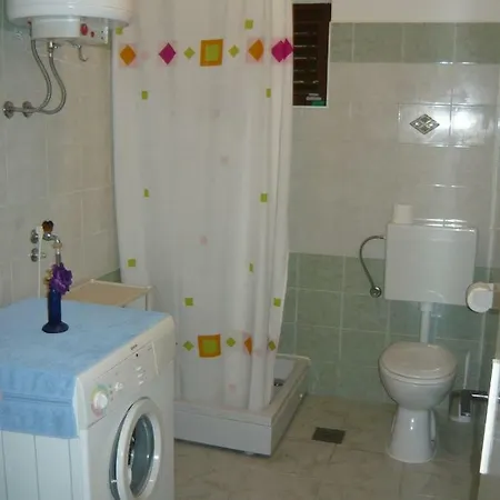 Apartmán Zdravko - 10m From The Sea Brna